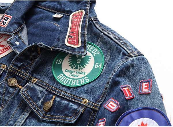 Hip Hop Mens Jackets and Coats Vintage Badge Patches Painted Blue Denim Jacket Trendy Slim Patchwork Long Sleeve Coats DS50550